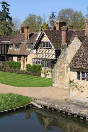 Cottages in the grounds of Hever Castle. Hever was the childhood home of Anne Boleyn.の写真素材