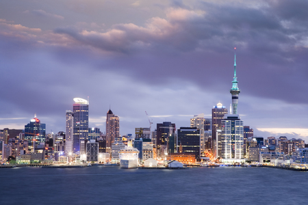 New Zealand Auckland Skyline Twilight Dramatic Skyの写真素材