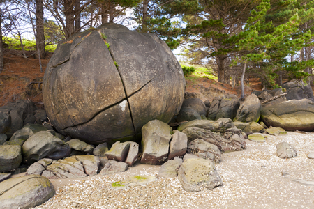 Koutu Beach Concretions New Zealandの写真素材