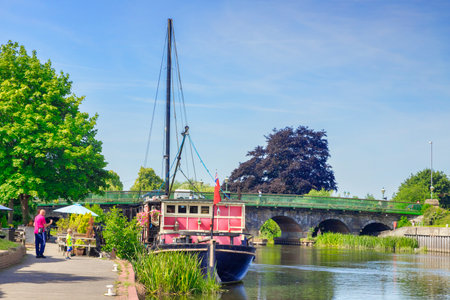 Newark on Trent UK, Floating Pub The Castle Barge