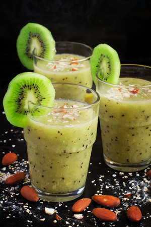 Healthy drink with kiwi, banana and oat bran.の写真素材