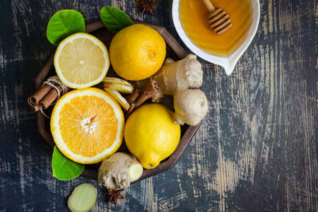 tray with ingredients for making immunity boosting healthy vitamin drinkの写真素材