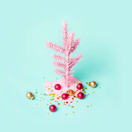 Pink Christmas tree on pastelの写真素材