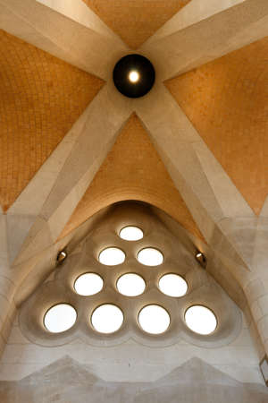 Vaulted ceiling of red brick and concrete