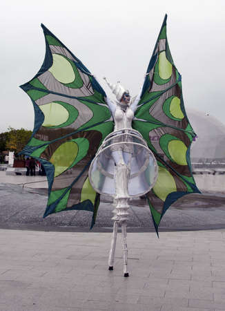 VENLO,HOLLAND - MAY 08 Unidentified woman dancing at the entrance of the Floriade ,the floriade is the World Horticultural Expo on May 08, 2012 in Venlo, Holland のeditorial素材