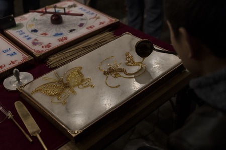 chines art, making fugures from melted caramelのeditorial素材