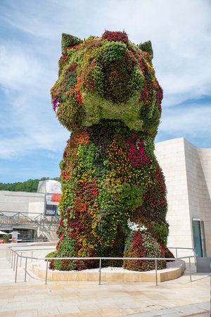 Bilbao,Spain,18-05-2025: Puppy, sculpture designed by Jeff Koons, in front of the Guggenheim museumの写真素材