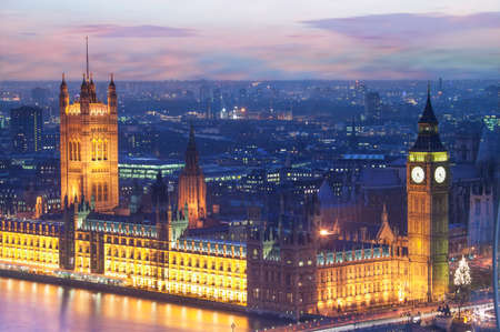 The Houses of Parliament at dusk, London, Englandのeditorial素材
