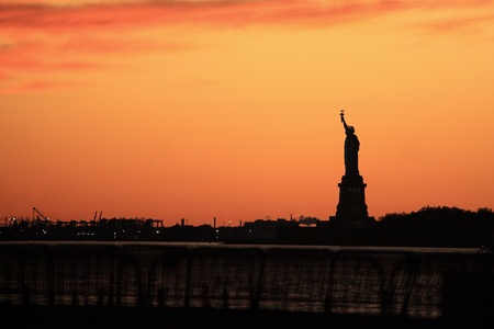 Statue of Liberty sun set 2009 の写真素材