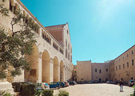 May 1, 2019, Bari, St. Nicholas Church, Apulia, Italy. Cathedral courtyard, gate, space around the cathedralのeditorial素材