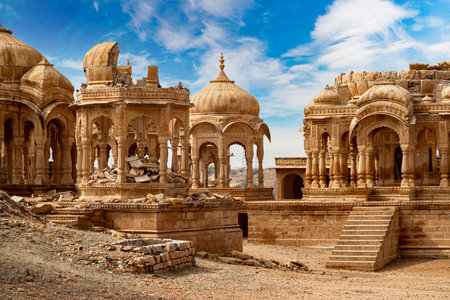 Bada Bagh, also called Barabagh (literally Big Garden) is a garden complex about 6 km north of Jaisalmer on the way to Ramgarh, in the state of Rajasthan in India.のeditorial素材