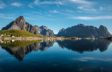 Lofoten is an archipelago in the county of Nordland, Norway. Is known for a distinctive scenery with dramatic mountains and peaks, open sea and sheltered bays, beaches and untouched lands.の写真素材