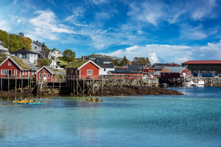 Lofoten is an archipelago in the county of Nordland, Norway. Is known for a distinctive scenery with dramatic mountains and peaks, open sea and sheltered bays, beaches and untouched lands.のeditorial素材