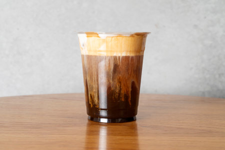 Vanilla latte, vanilla cream, Americano, coffee, milk tea, iced tea, strawberry latte cafÃ©
