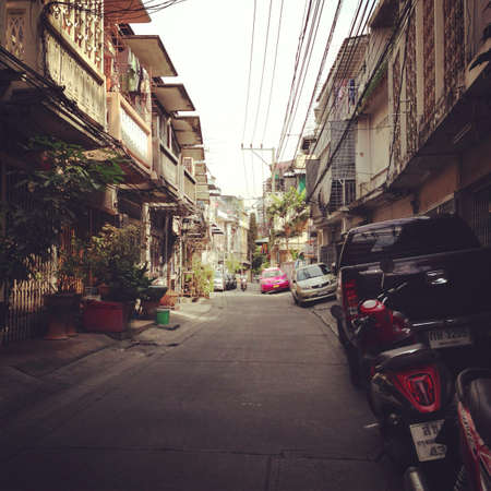 Narrow street in Bangkok, Thailandの素材