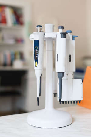 Medical biotechnology microbiology chemical laboratory tools pipette dispenser
