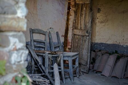 An old abandoned house in the countryside: ruinsの写真素材