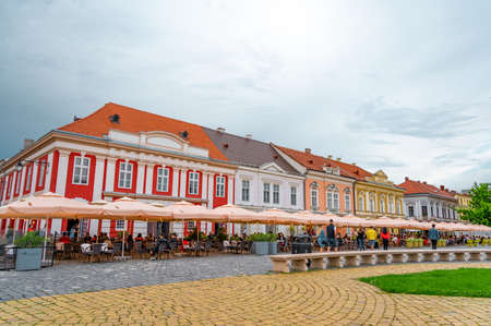 Union Square (Union Square). restaurants full of people after the covid-19 pandemic in one of the most beautiful markets in Timisoara, Romania - JUNE 5, 2020のeditorial素材