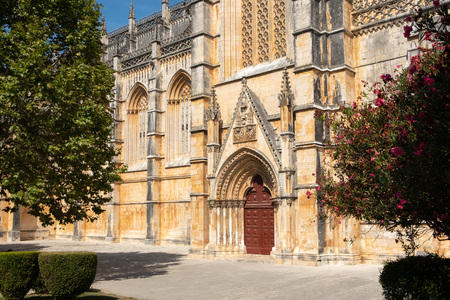 Batalha, Portugal - September 22, 2018 : Exterior of the Monastery of Batalha on sunny days Leiria District, Portugalのeditorial素材