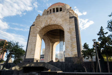 Monument to the Revolution under a slightly cloudy blue skyのeditorial素材