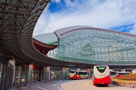 KANAZAWA, JAPAN - MARCH 28  Kanawaza bus station has a beautiful modern architecture, as a part of Kanazawa train station, people can alter their routes by bus on March 28, 2012 in Kanazawa, Japan  のeditorial素材
