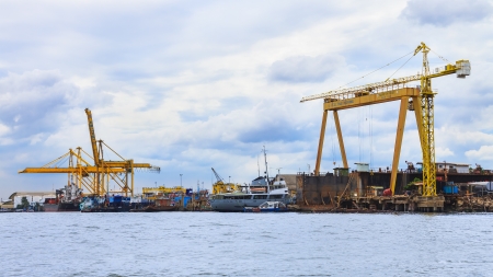 BANGKOK, THAILAND - JULY 12  Chao Phraya River in Bangkok, Thailand on Julyl 12, 2013  Ship yard along side of The Chao Phraya River is one of the most important industry in Thailand のeditorial素材
