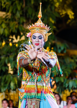 BANGKOK, THAILAND - JANUARY 16: Thai Culture Festival in Bangkok, Thailand on January 16, 2014. Participants take part in the celebration of Thai Traditional Culture Festival at Lumpini Parkのeditorial素材