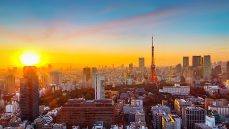 Tokyo Tower in TwilightTOKYO, JAPAN - NOVEMBER 28, 2015: Tokyo Tower built in 1958, it was the main source of antenna leasing and tourism, over 150 million people visited the tower since its opening.のeditorial素材