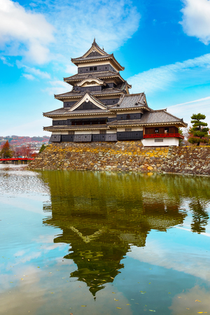 Matsumoto Castle in Matsumoto City, Nagano, JapanMATSUMOTO, JAPAN - NOVEMBER 21, 2015: Matsumoto Castle, one of Japan's premier historic castles, along with Himeji Castle and Kumamoto Castle, it's known as "Crow Castle" due to its black exteriorのeditorial素材