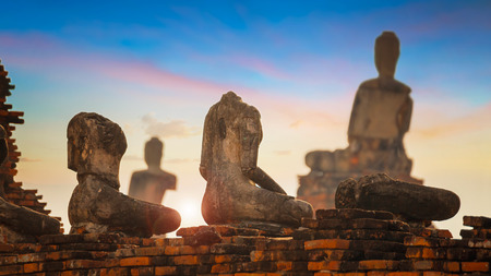 Wat Chaiwatthanaram temple in Ayuthaya Historical Park, a UNESCO world heritage site


AYUTHAYA, THAILAND - NOVEMBER 4 2016: Wat Chaiwatthanaram temple in Ayuthaya Historical Park, a UNESCO world heritage siteの写真素材