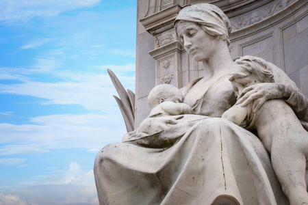 Victoria Memorial at the Mall Road in front of Buckingham Palace, Londonのeditorial素材