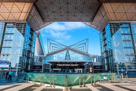 TOKYO, JAPAN - APRIL 19 2018: Tokyo Big Sight officially known as Tokyo International Exhibition Center in Odaiba is the largest covention center in Japanのeditorial素材