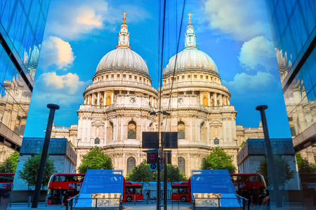St. Paul's Cathedral in London, UK London, UK - May 15 2018: St Paul's Cathedral founded in 604, the present cathedral dating from late 17th century designed in the English Baroque style by Sir Christopher Wrenのeditorial素材