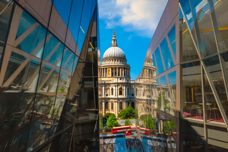 St. Paul's Cathedral in London, UK London, UK - May 15 2018: St Paul's Cathedral founded in 604, the present cathedral dating from late 17th century designed in the English Baroque style by Sir Christopher Wrenのeditorial素材