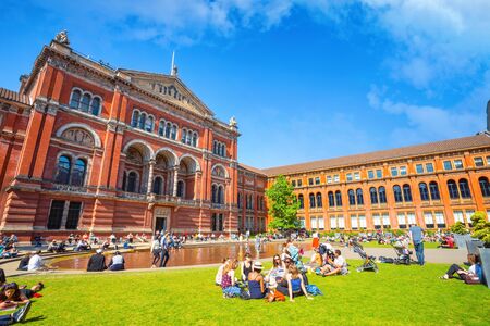 London, UK - May 20 2018:  Victoria and Albert Museum  founded in 1852, it's the world's largest museum of applied and decorative arts and design houses permanent collection over 2.27 million itemsのeditorial素材