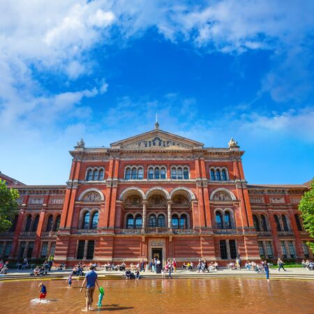 London, UK - May 20 2018:  Victoria and Albert Museum  founded in 1852, it's the world's largest museum of applied and decorative arts and design houses permanent collection over 2.27 million itemsのeditorial素材