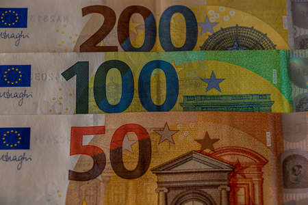 A 200, 100, 50 euro bills