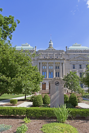 Indianapolis, Indiana capitol building with blue skyの写真素材