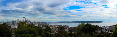 Seattle Skyline and Elliot Bayの写真素材