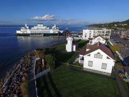 Aerial view of Elliot point, Lighthouse Park and Mukilteo Beachのeditorial素材