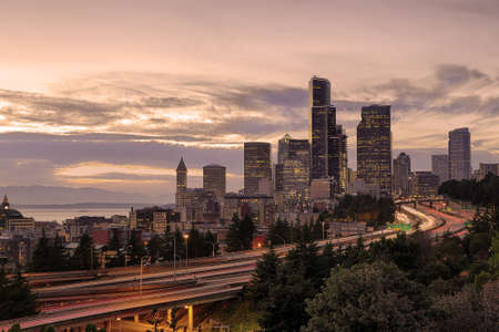 HDR of Seattle at duskの写真素材