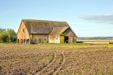 Old Barn in the Skagit Valley, Washingtonの写真素材