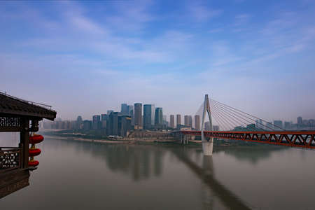 Chongqing qiansimen Bridgeのeditorial素材