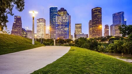Houston city skyline as night falls and Eleanor Tinsley Parkのeditorial素材