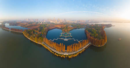 Hubei Wuhan East Lake Scenic Area Late Autumn Aerial Photography Sceneryの写真素材