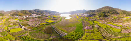 Spring scenery of Baoan Lake and Zhaoshan Forest Park in Huangshi, Hubeiの写真素材