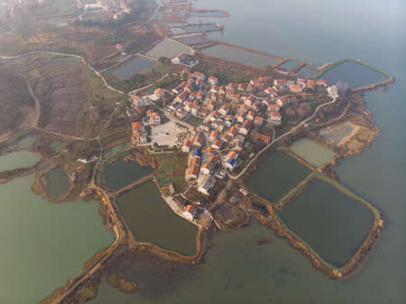 Spring scenery of Baoan Lake and Zhaoshan Forest Park in Huangshi, Hubeiの写真素材