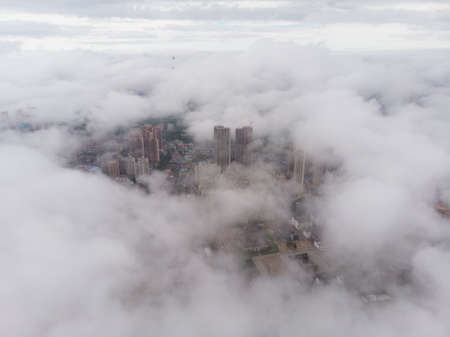 Hubei Wuhan summer city skyline sceneryの素材 [FY310159285320]