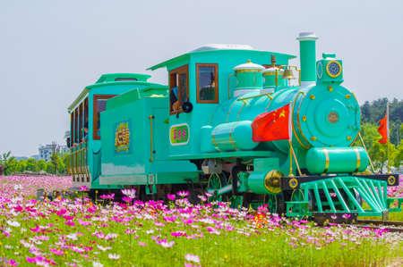 Spring scenery of Huangpi Mulan Yunwu Mountain in Wuhan, Hubeiのeditorial素材