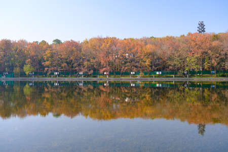 The scenery of Donghu Scenic Area in Wuhan, Hubei in late autumn and early winterの写真素材